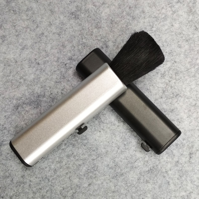 Brosse de nettoyage rétractable pour ordinateur de sortie d'air