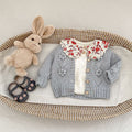 Bébé fille Hollow dehors main crochet boule tricotée Sweater manteau tout-appariement