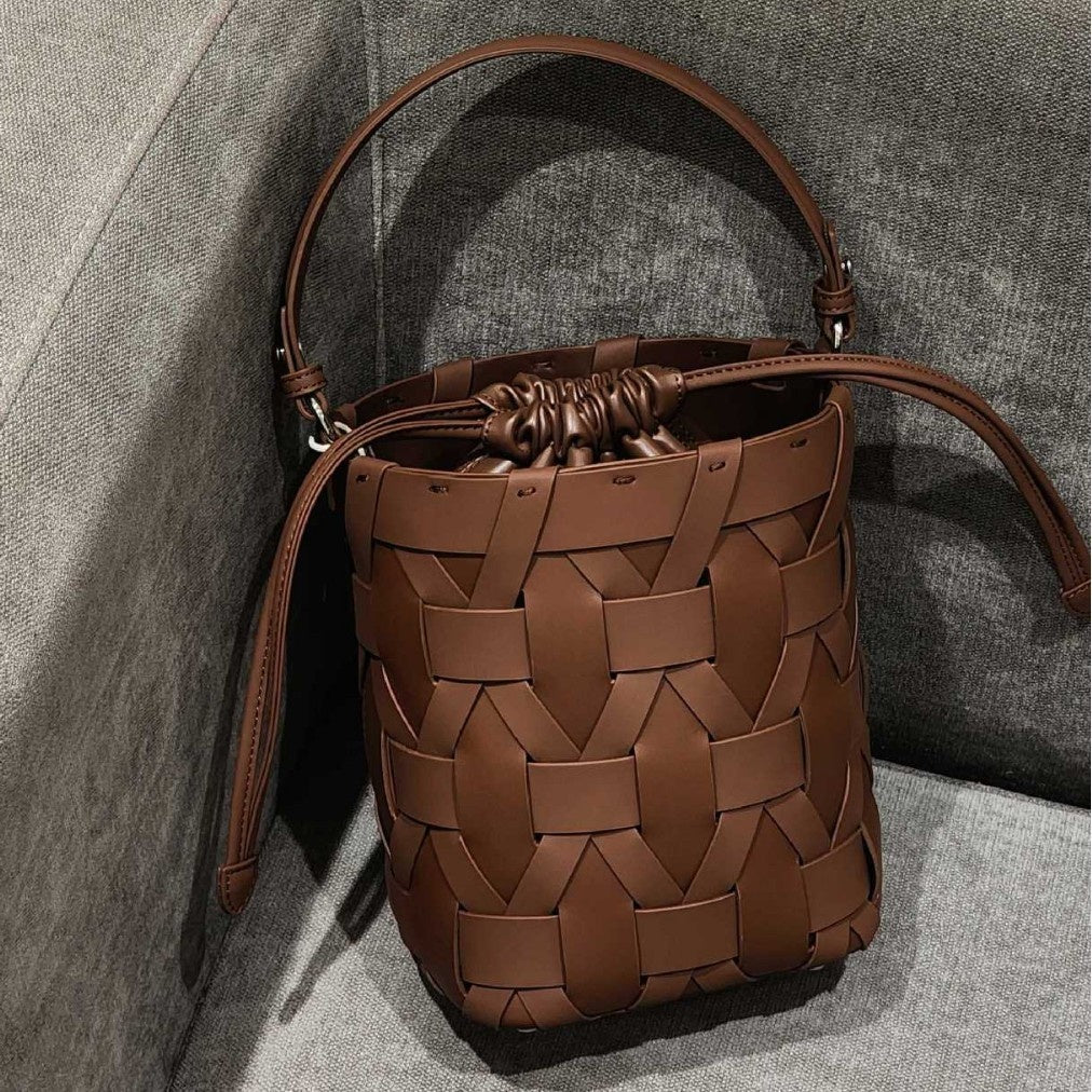 Un sac croisé polyvalent et occasionnel