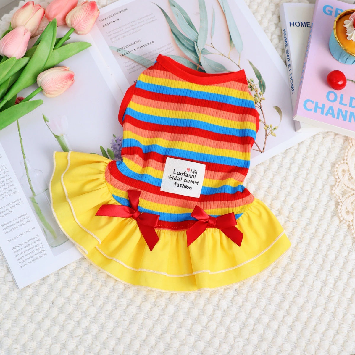 Vêtements d'animaux rayés arc-en-ciel