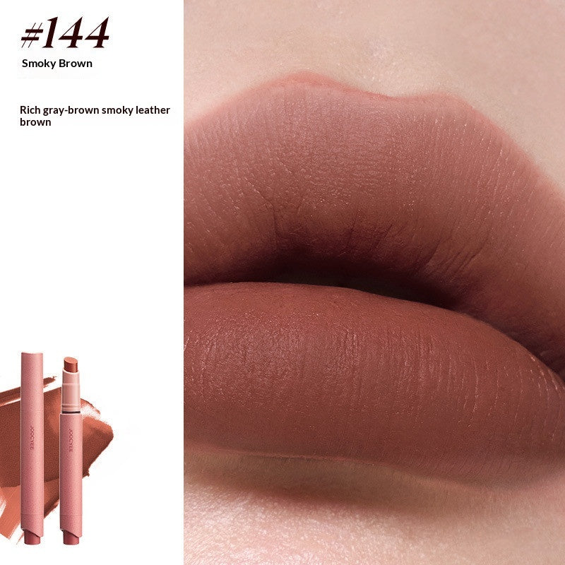 Matte Lip Liner dans un teint de levure pour un doux