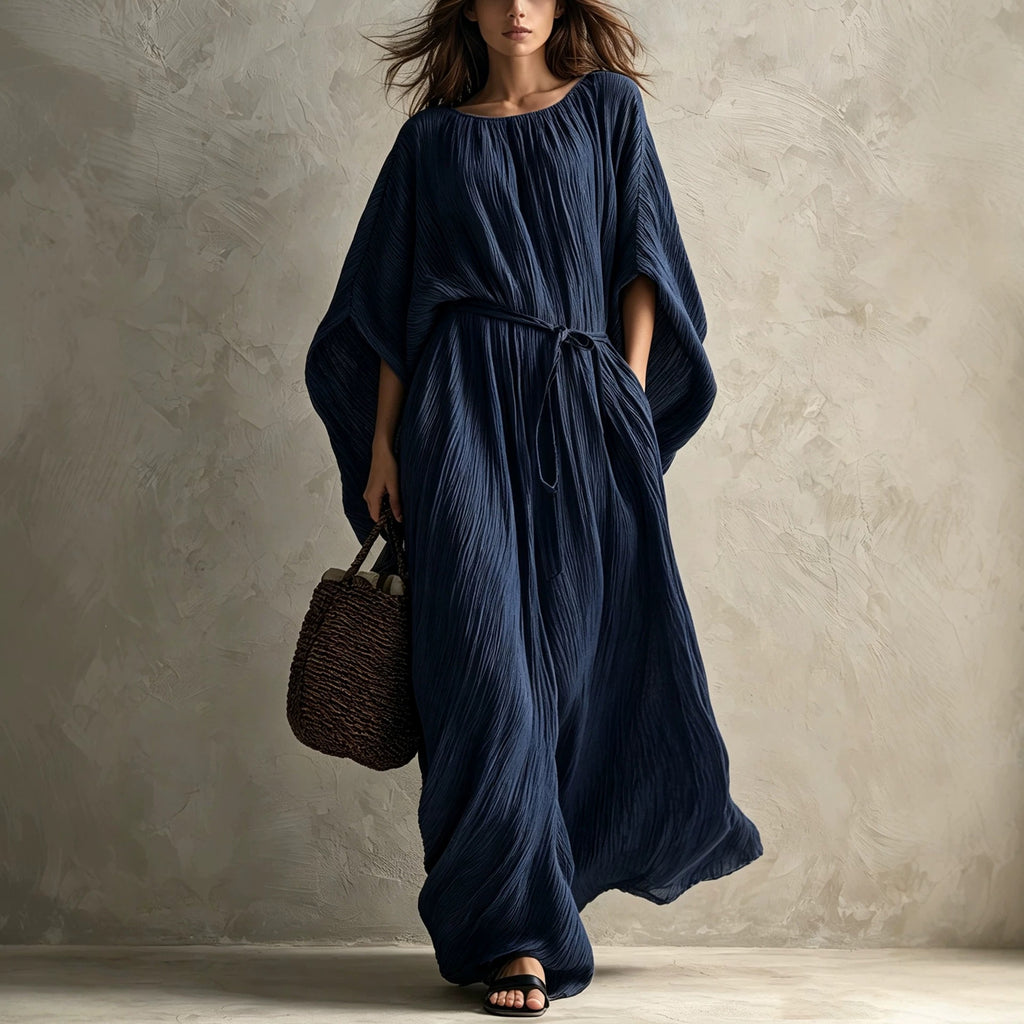 Robe à cintrer texturé en plis à manches de chauve-souris