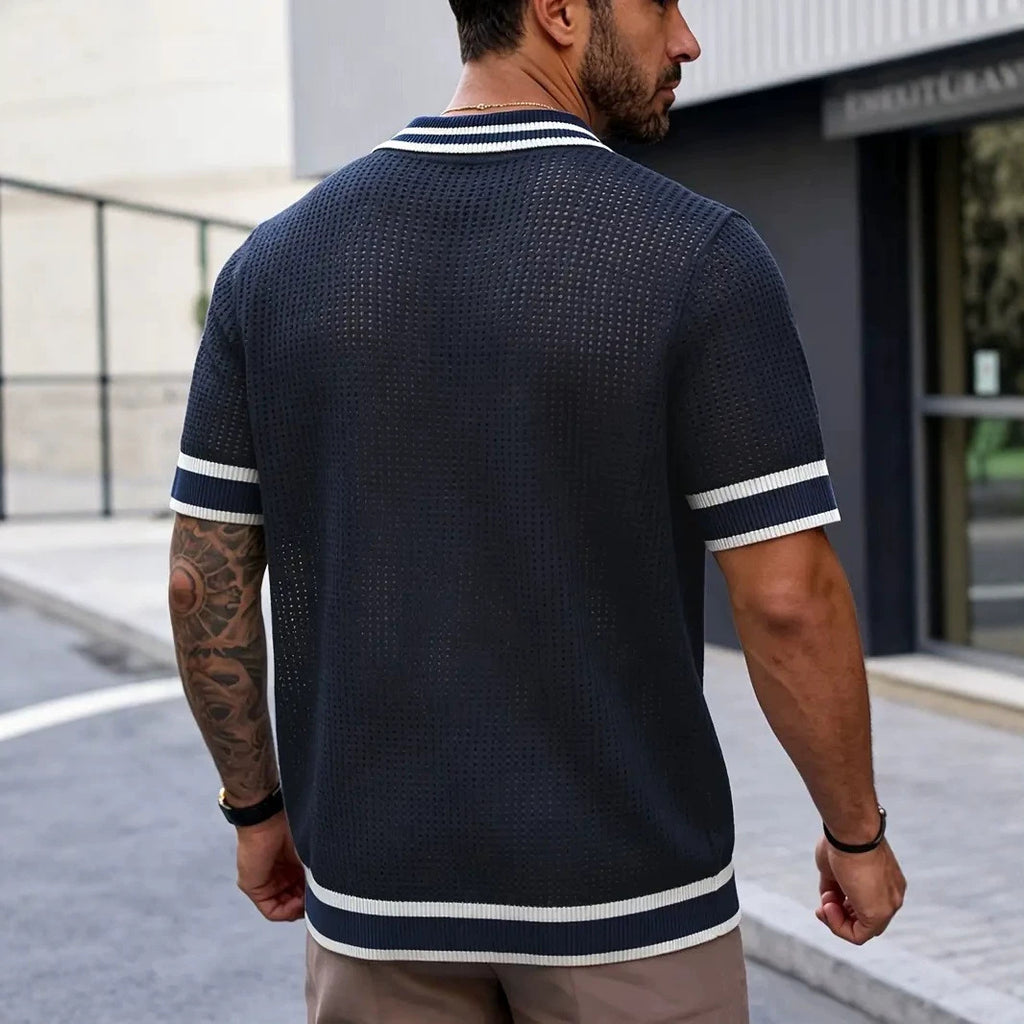 Men's knitted shirt with lapel and short sleeves