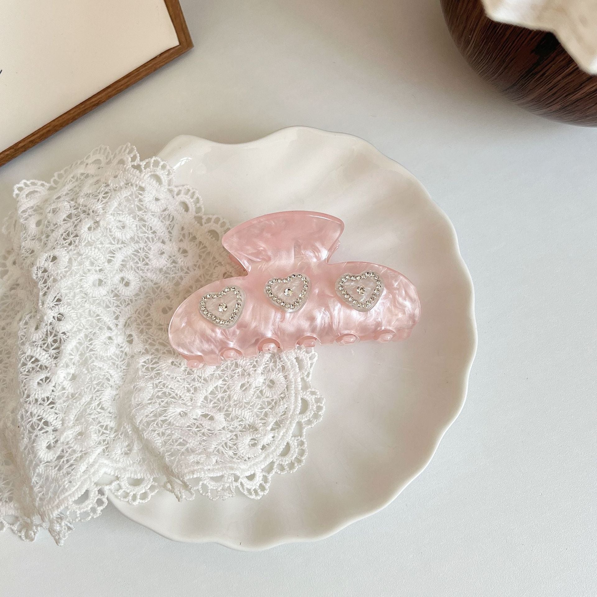 Korean Ins Wind Sparkling Diamond Love Acetic Acid Gripper Niche Français