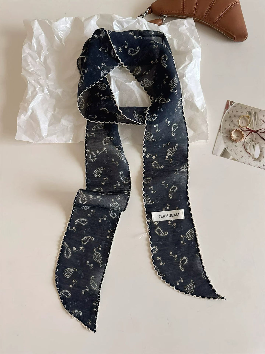 Style coréen Rétro Floral longue écharpe en soie