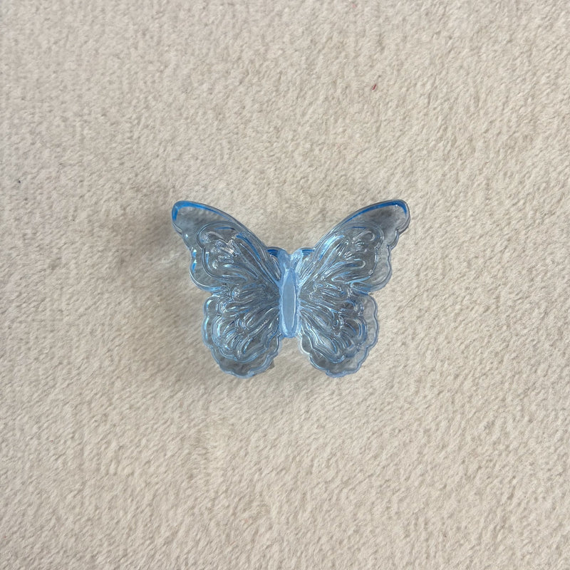 Perles de papillon acrylique détaillées