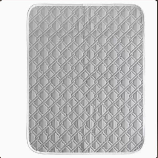 Matelas de refroidissement de la soie glacée pour chien