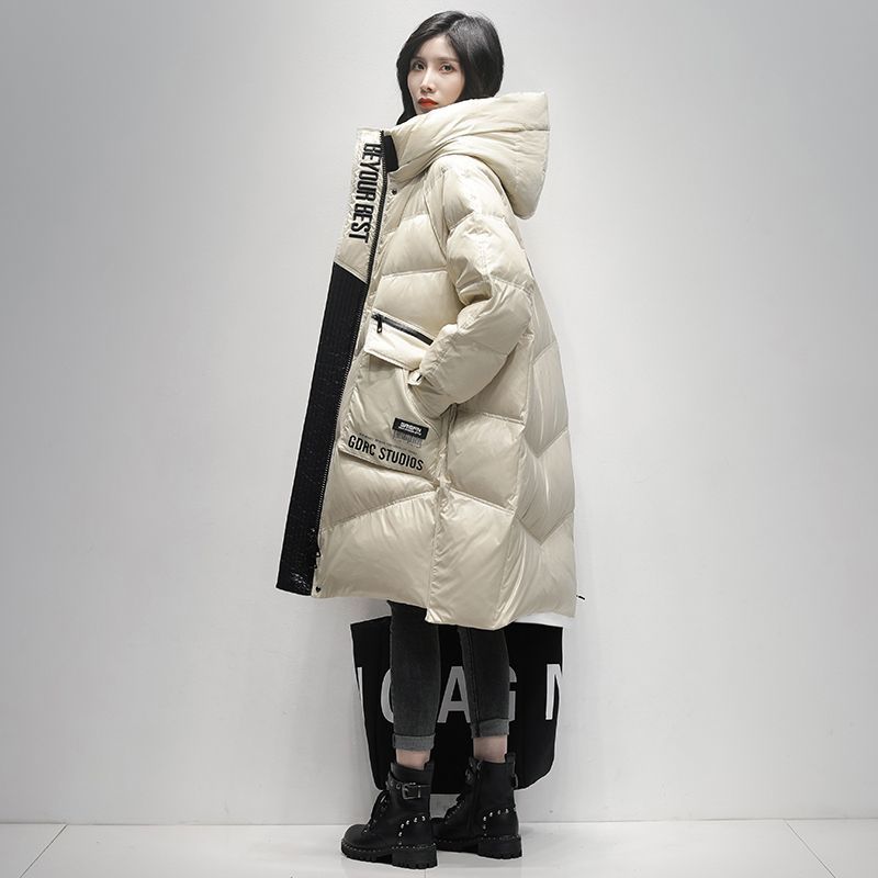 Veste noire polie de bas pour femme de taille moyenne