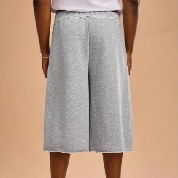 Shorts athlétiques mi-longueur en gris casual