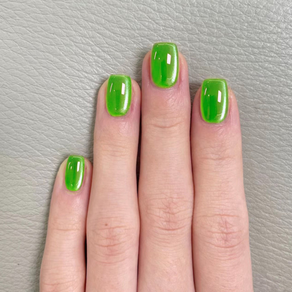 Les ongles artificiels progressifs pour les yeux de chat couleur solide pour femmes