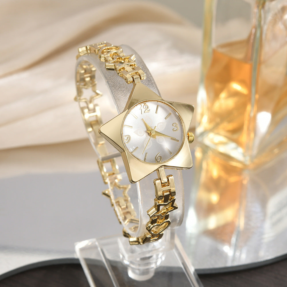 Élégant Edgy mais doux montre les femmes avec une étoile et le cœur en chaîne quartz Montre