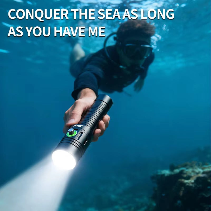 Lumière sous-marine adaptée à la plongée extérieure et aux urgences