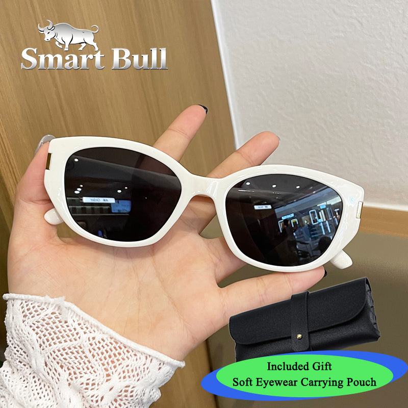 Vieilles Lunettes de soleil pour dames à oeil de chat