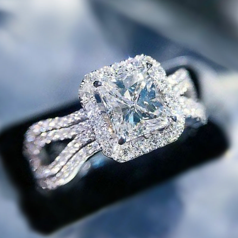 Exquise bague de fiançailles pour femmes Zircon pleine diamant