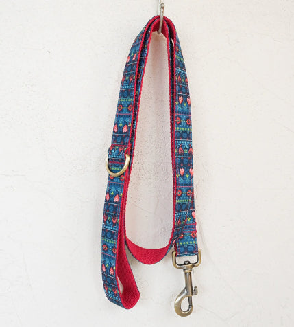 Collier de chien rouge Lotus Pet Supplies Export Jeu de laisses Boucle de bronze