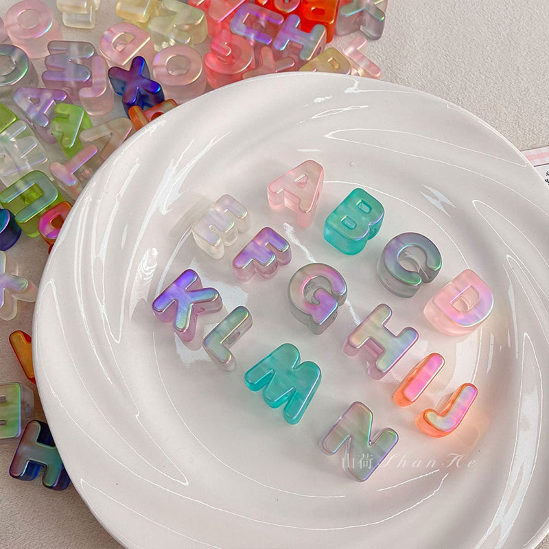 Perles lettre acrylique Matte irisés