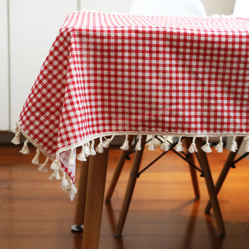 Peintre à huile rétro utilisant une nappe carrée
