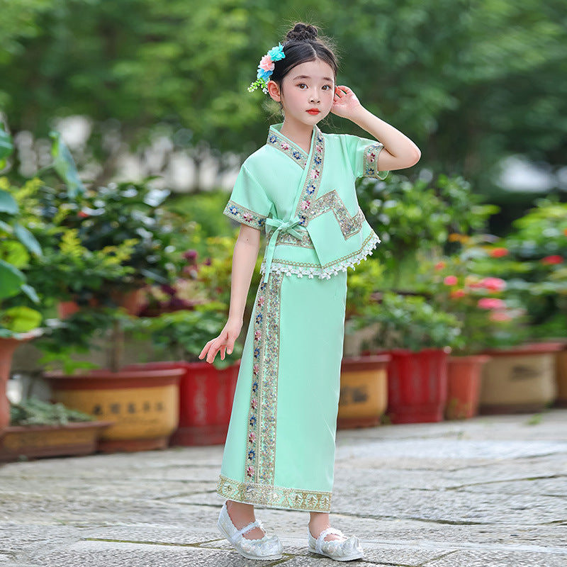 Dai ethnic clothing for men