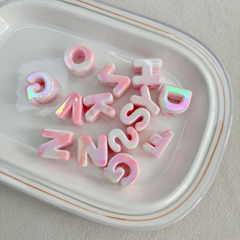 Perles à lettres acryliques plaquées UV