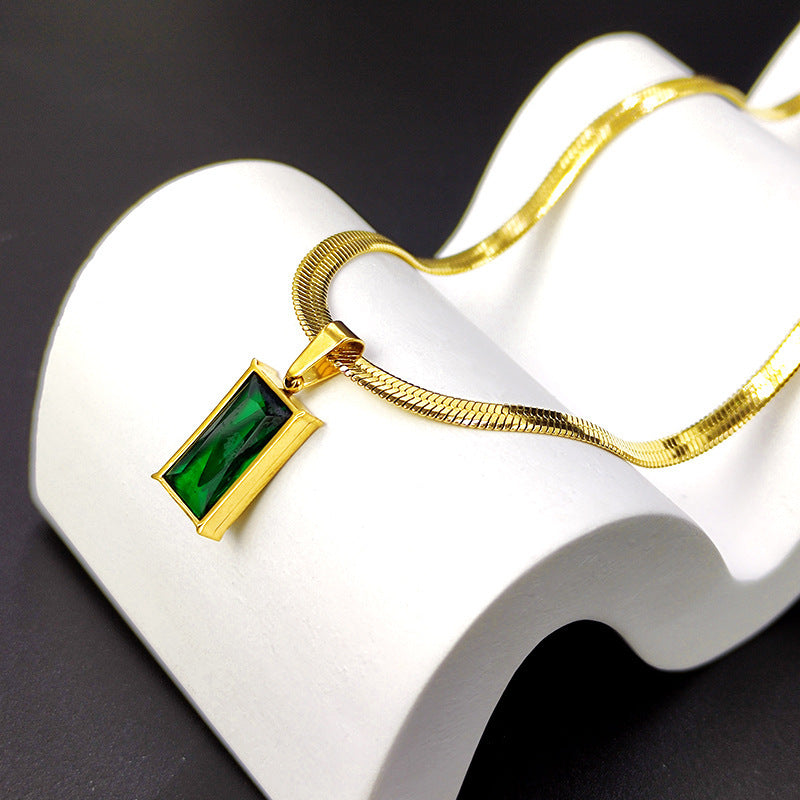 Chaîne de lame avancée Sens de lumière luxe pendentif émeraude Zircon