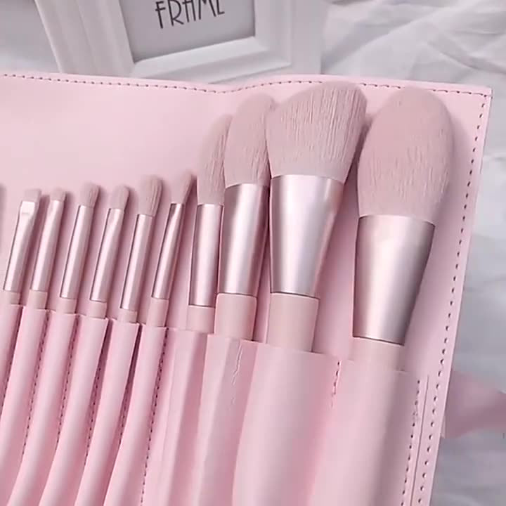 Poignée bleu clair maquillage doux doux cheveux Fondation Eye Shadow Brush