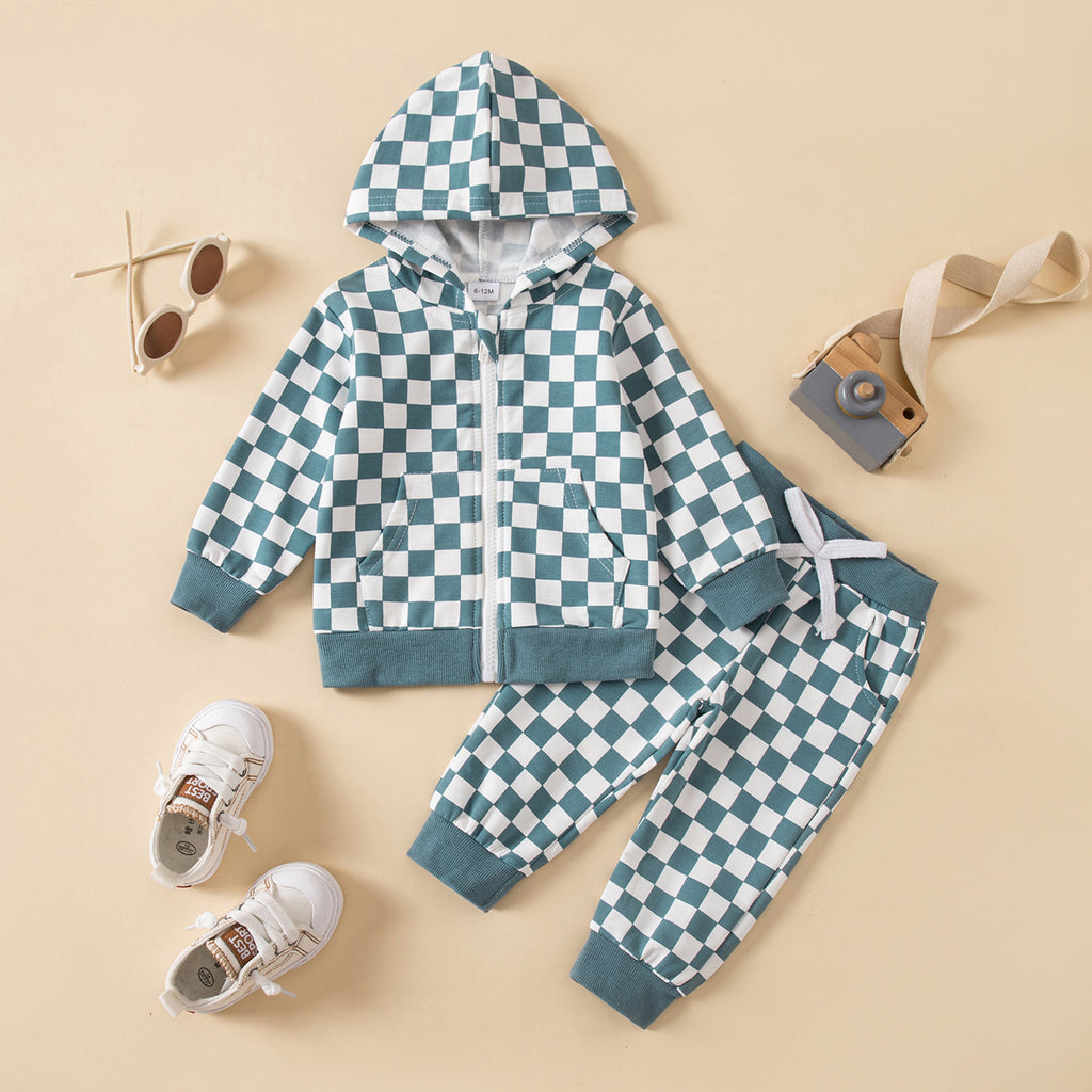 Ensemble deux pièces à capuche zippée avec manches longues et pantalons assortis disponibles en deux couleurs