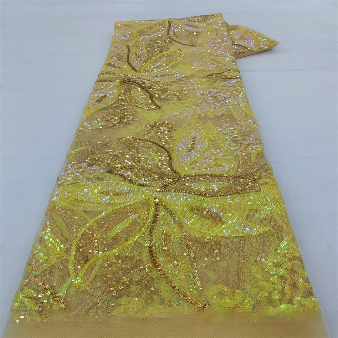 La scène de mariage et les robes de mariée Feature Rainbow-vert Tissu brodé