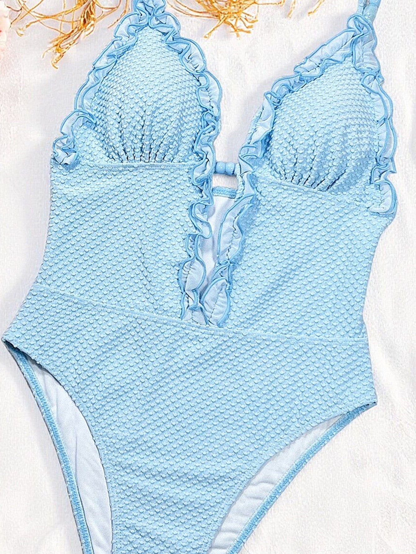 Maillot de bain de style nouveau avec tie-up de détail effet push-up et le design en deux pièces