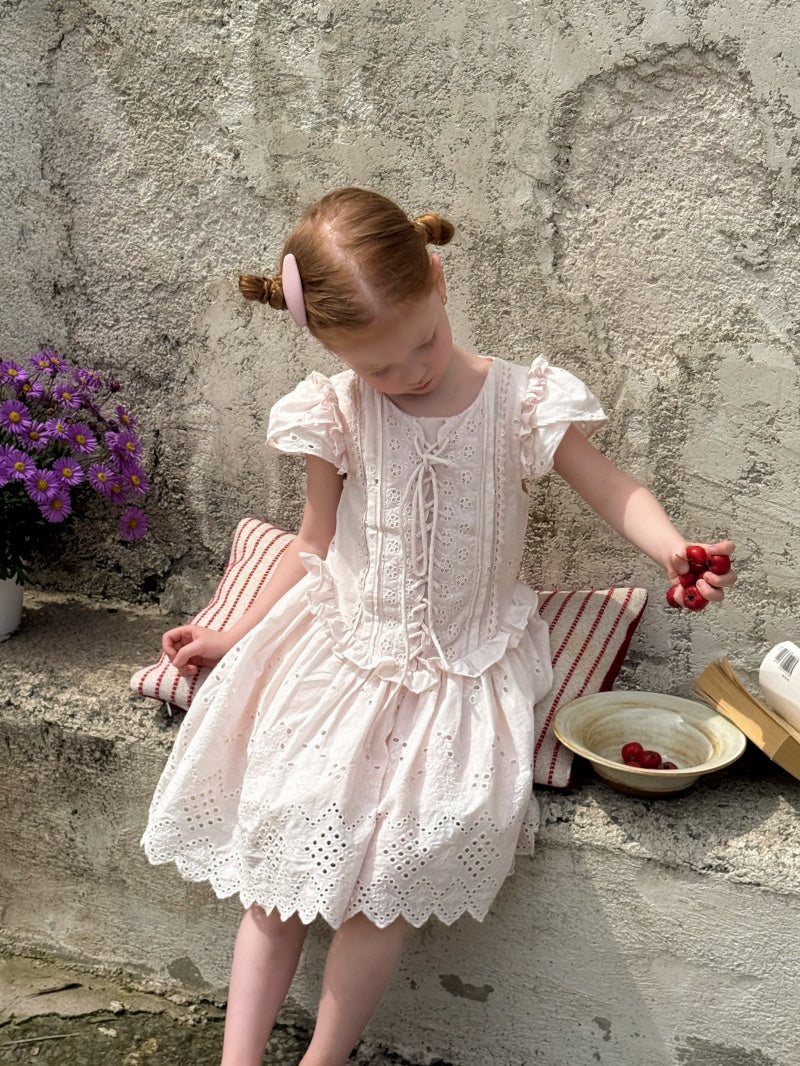 Robe en Pure Cotton Bubble Brodée Robe Hollow