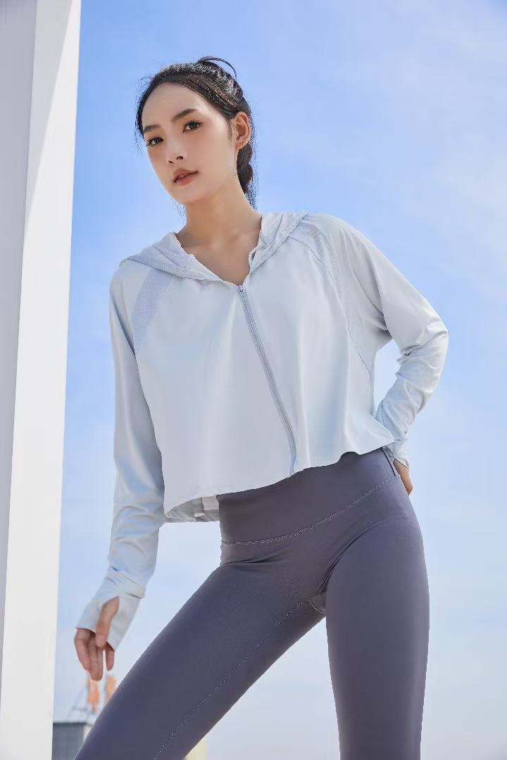 Women's breathable jacket