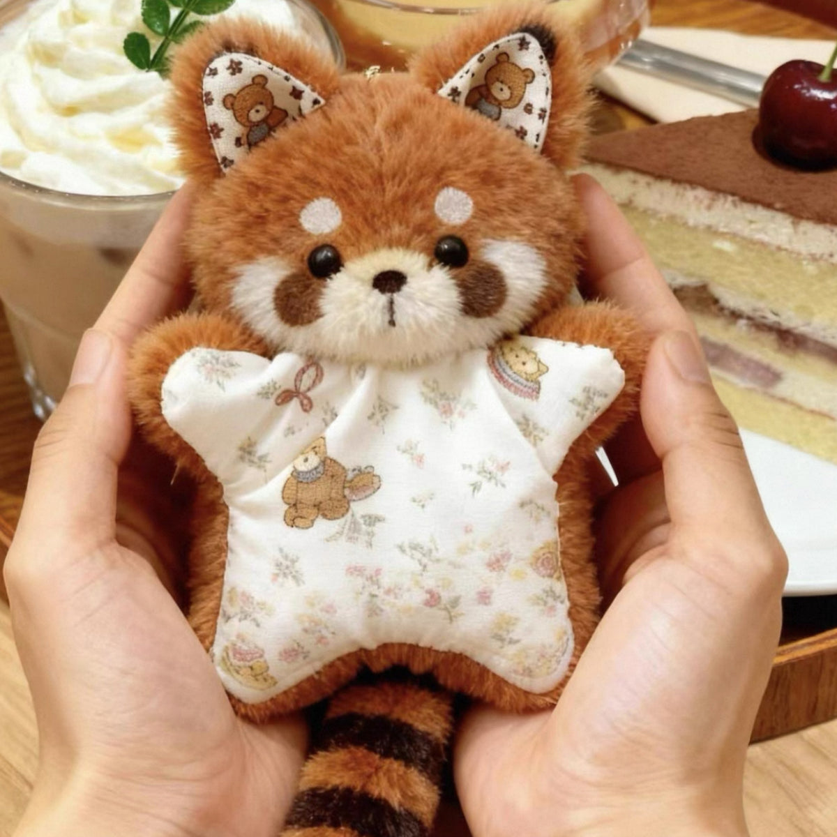 Poupée en peluche douce de renard mignon