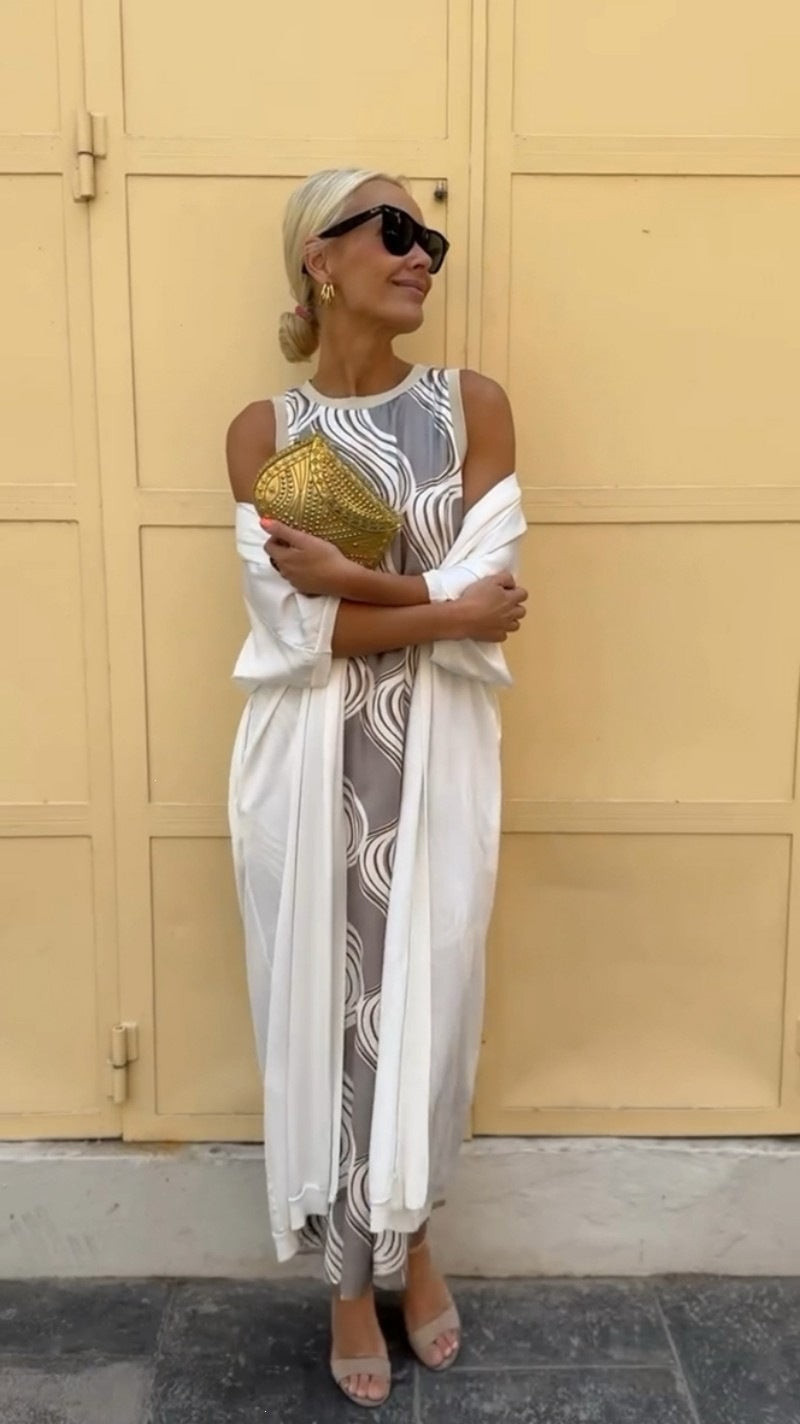 Elegant long round-neck dress with cape