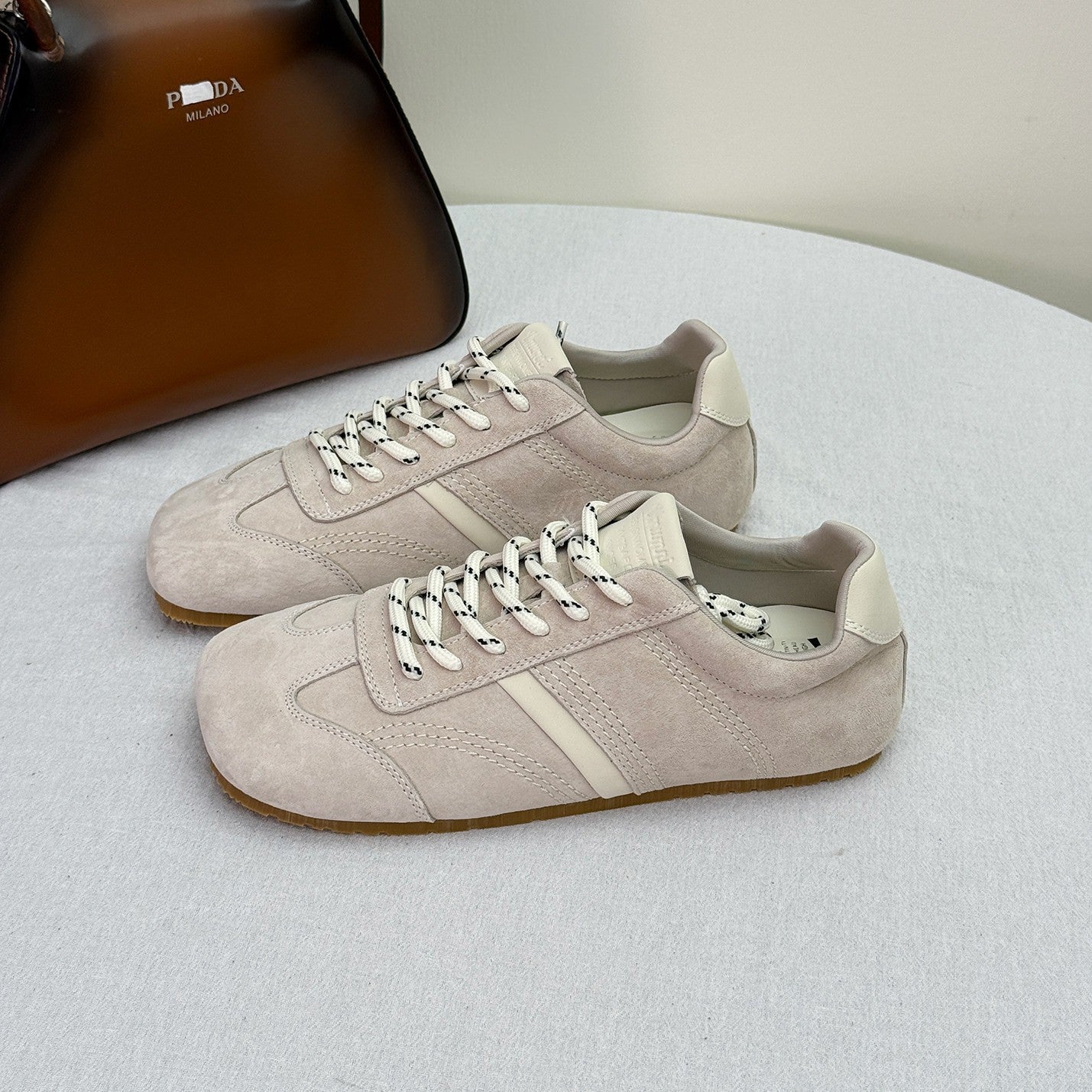 Casual Grande Tête Ugly Mute Skate Chaussures Blanc Chaussures Soft Sole Travel Platform
