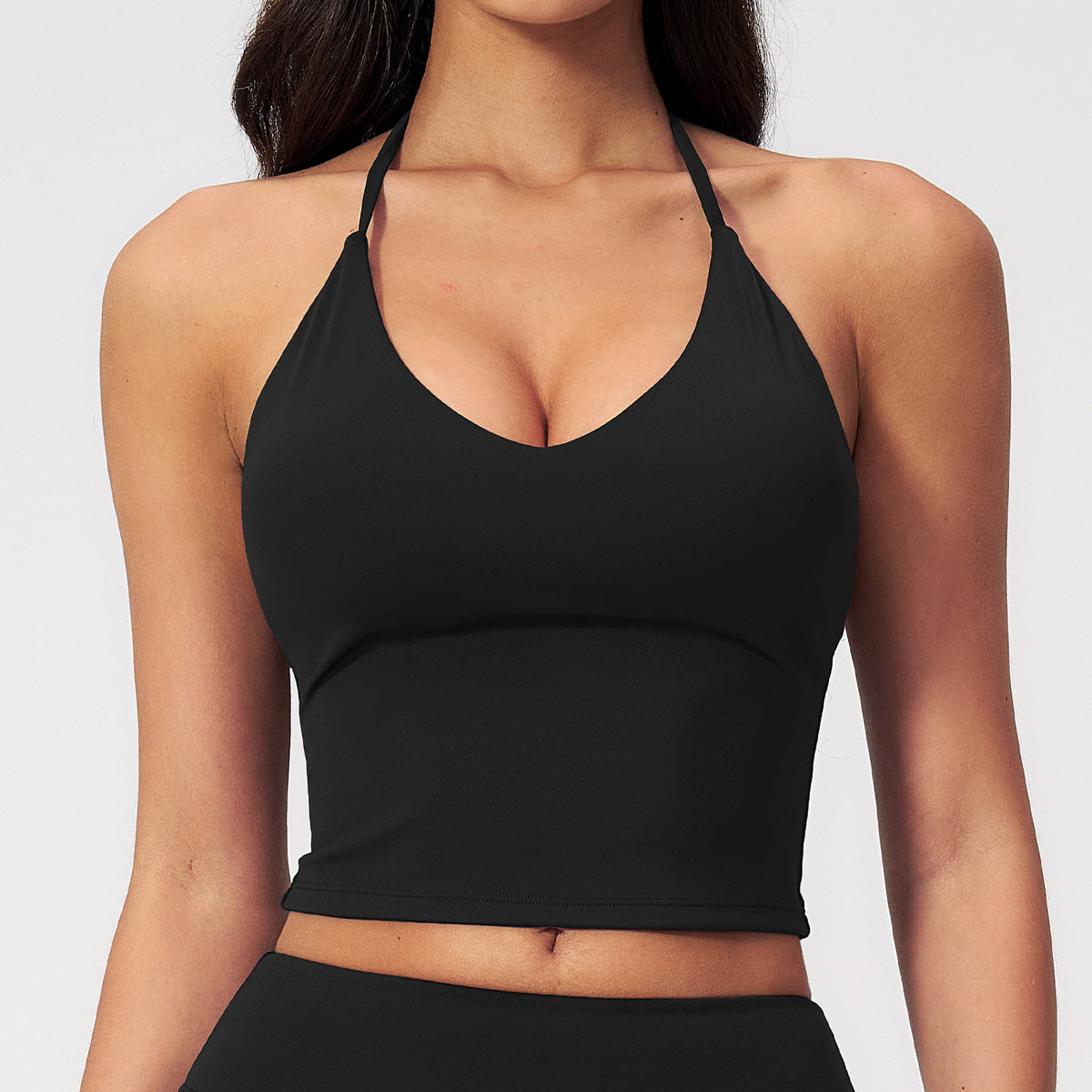 Haut de réservoir de sport pour femmes avec un design Halterneck