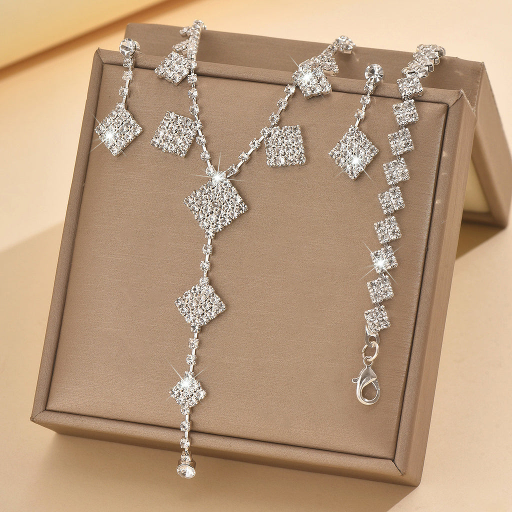 Boucles d'oreilles géométriques Rhombus diamantées simples