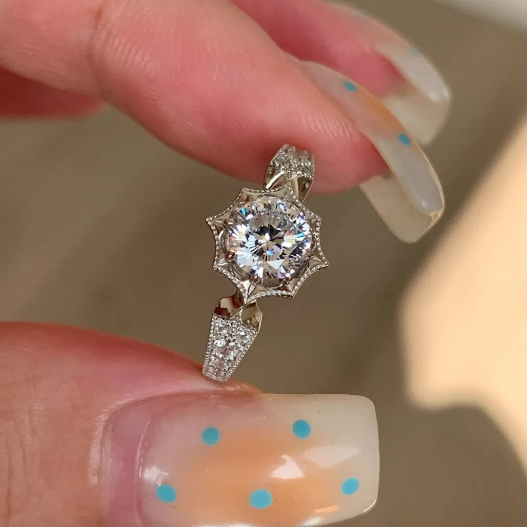 Anneau d'étoile à huit points en diamant plein éclat
