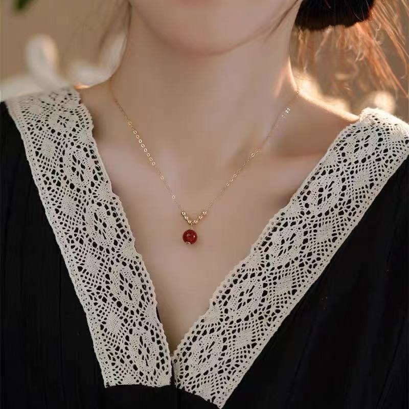 Niche Design Faux Pearl Collier Femmes Haute Fin Tempérament Collier Chaîne Polyvalente Swe