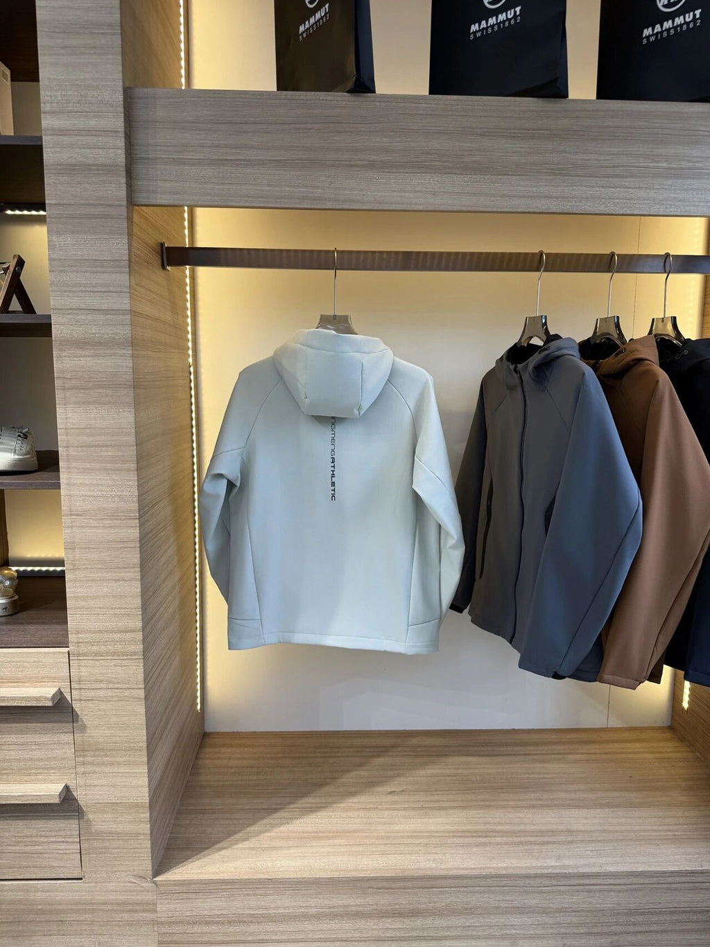 Veste à capuche imperméable à l'eau pour hommes