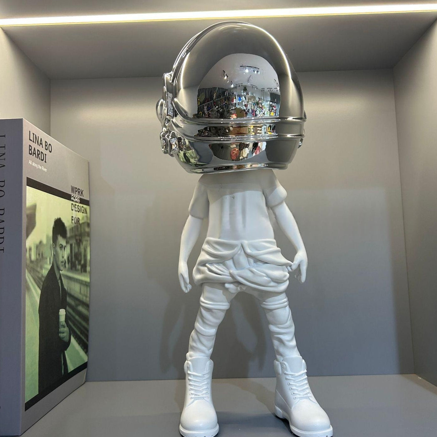 Figurine moderne minimaliste Astronaut pour chambres pour enfants