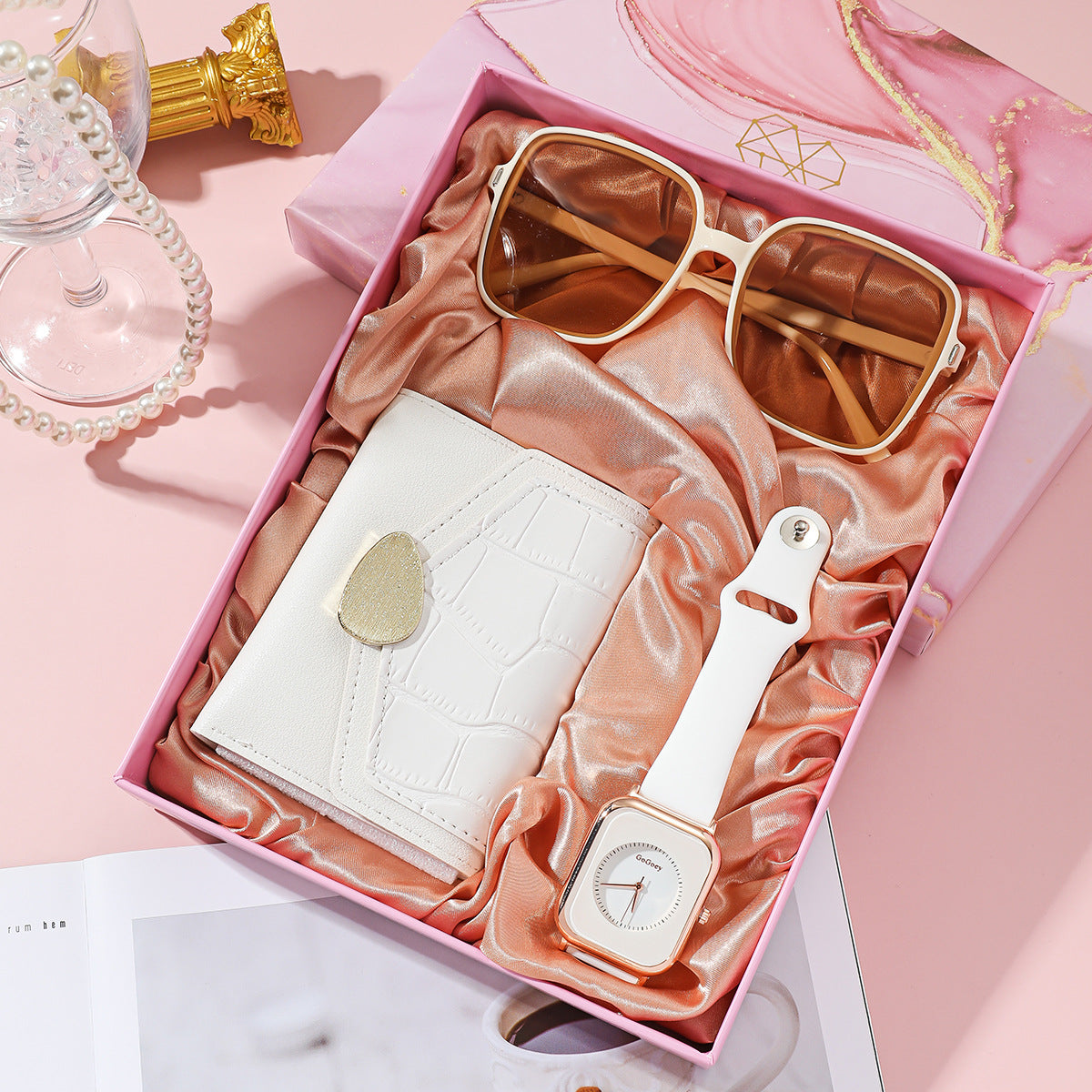 Cadeau de voyage moderne simple d'achat tout-match