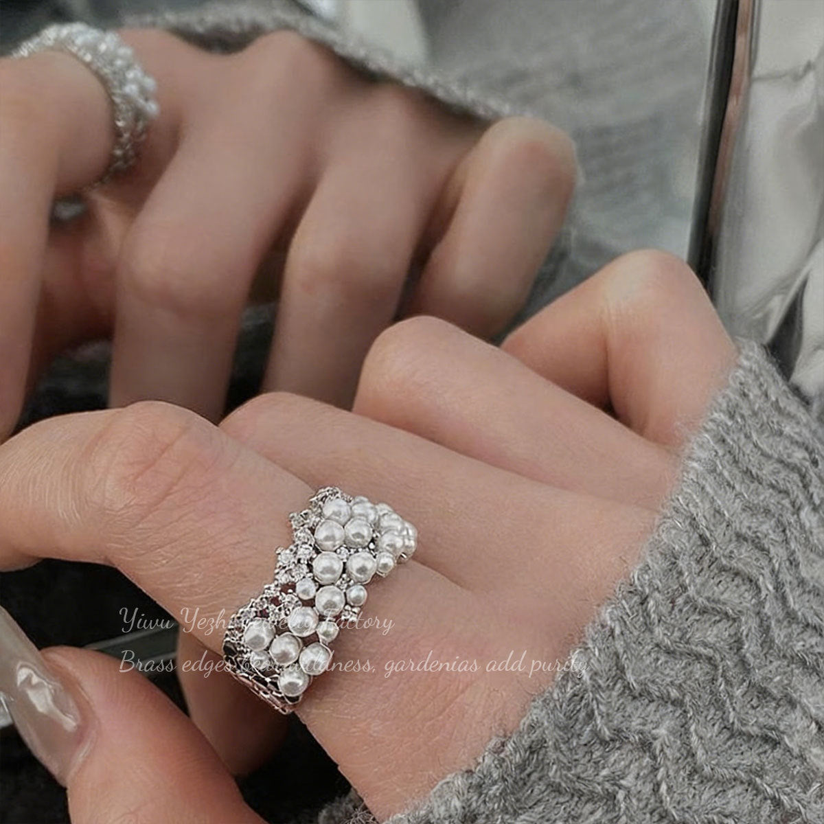 French Light Luxury Elegant Pearl Baby's Breath Bague Cuivre plaqué Real Gold Ajustable Op