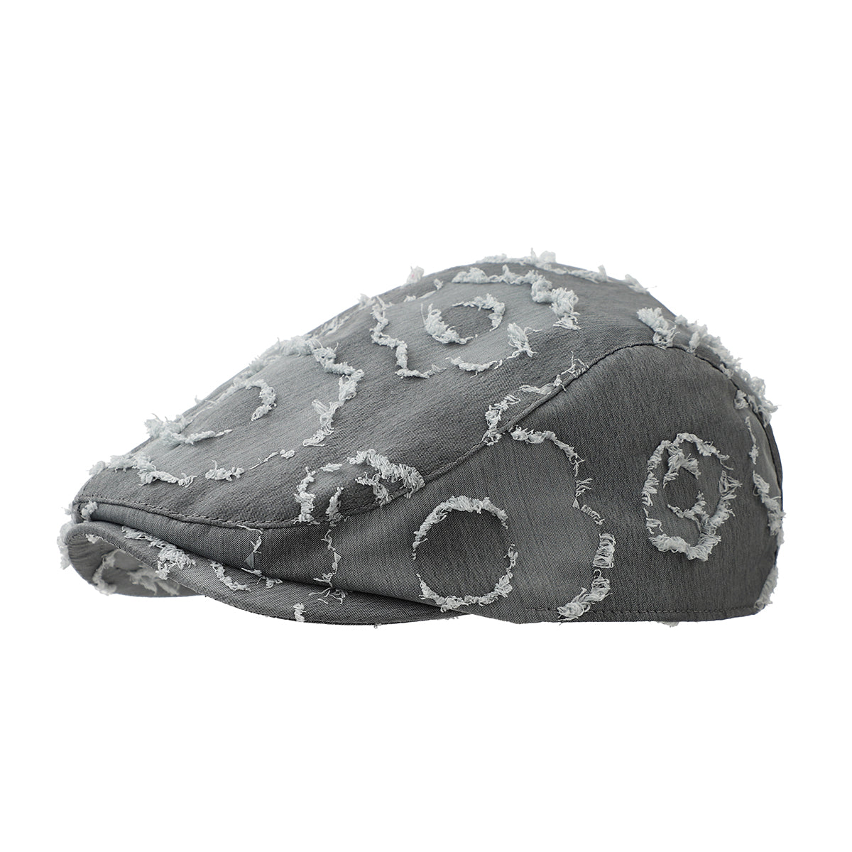 Chapeau de fleurs fringées défiant la mode