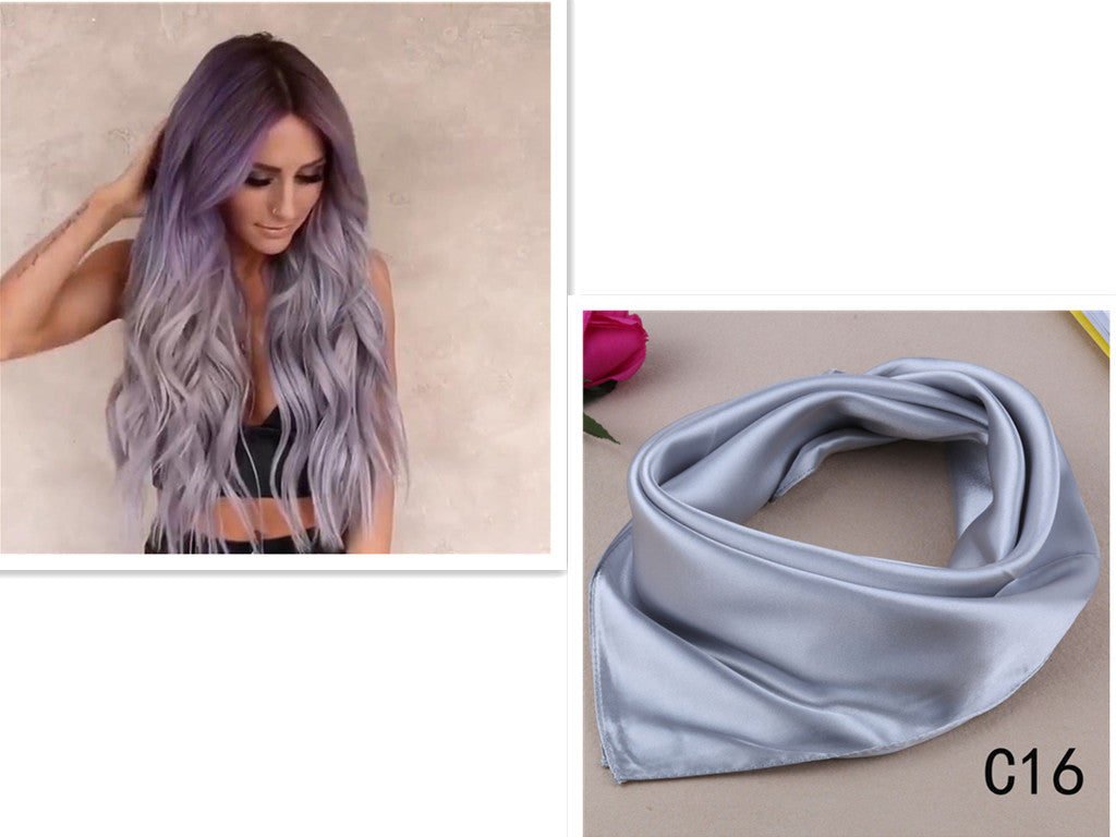 Grade violet-gris cheveux ronds longs bouclés