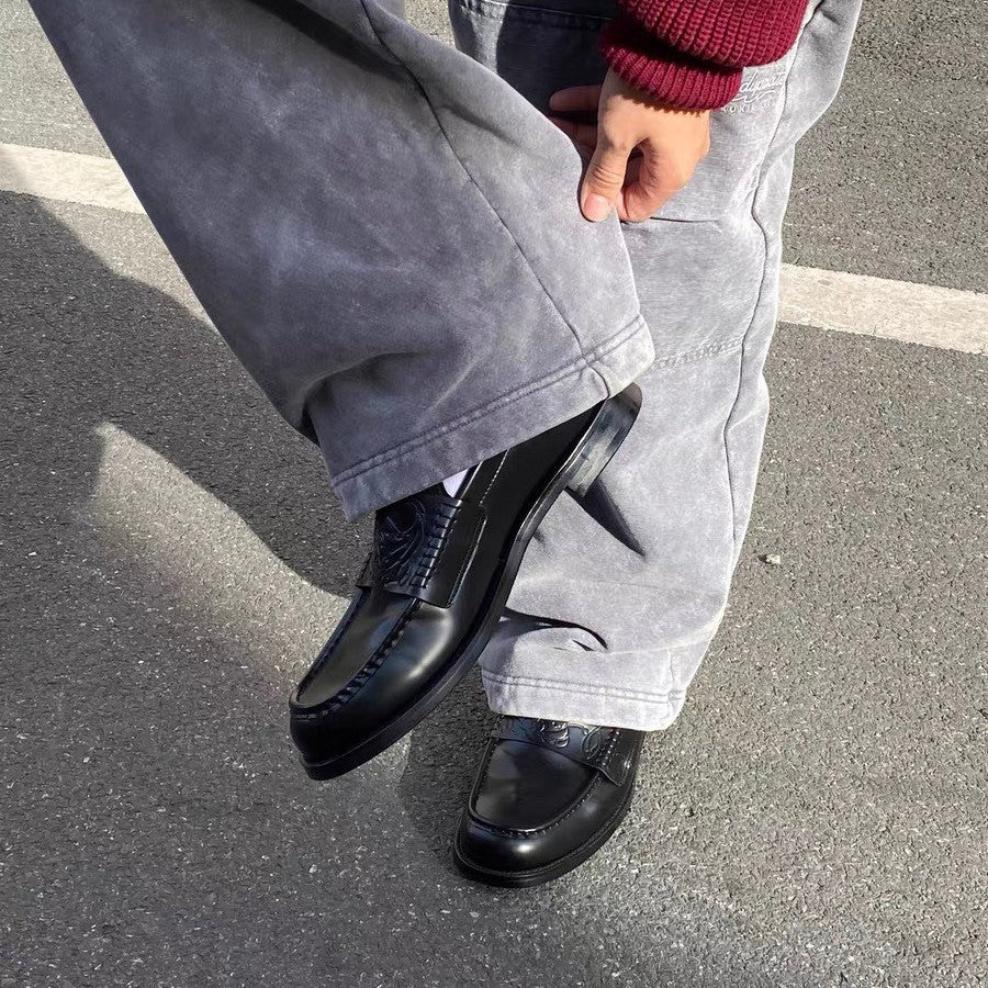 Chaussures Robe Brogue avec un style britannique rétro et embossé