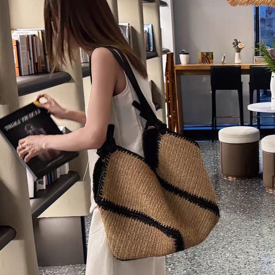 Sac tissé à la main polyvalent en paille rayée