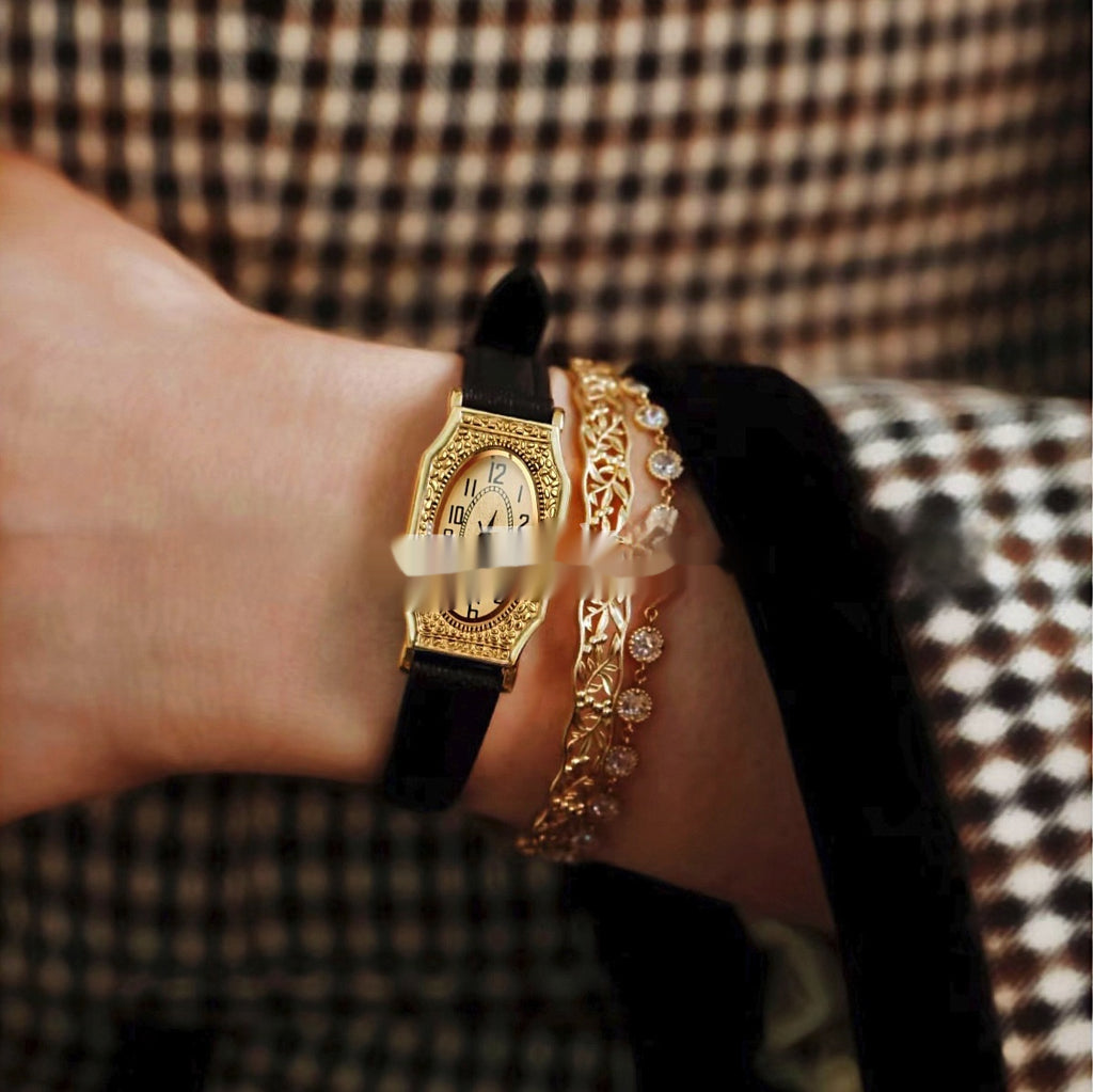 Montre vintage de luxe sculptée pour les femmes