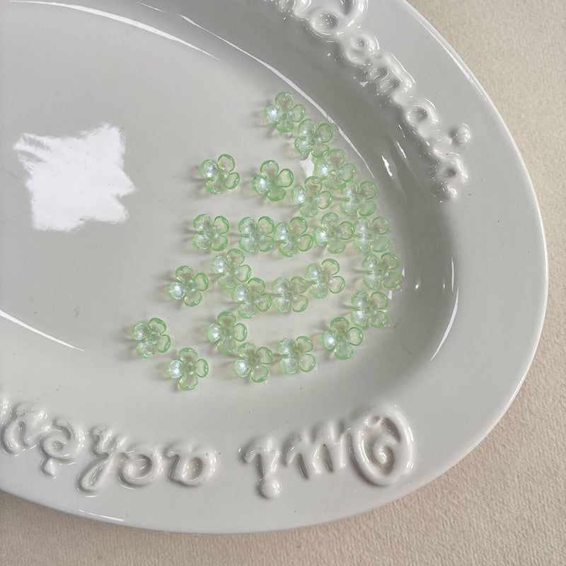 Perles de fleurs acryliques 4-Petal avec fines paillettes