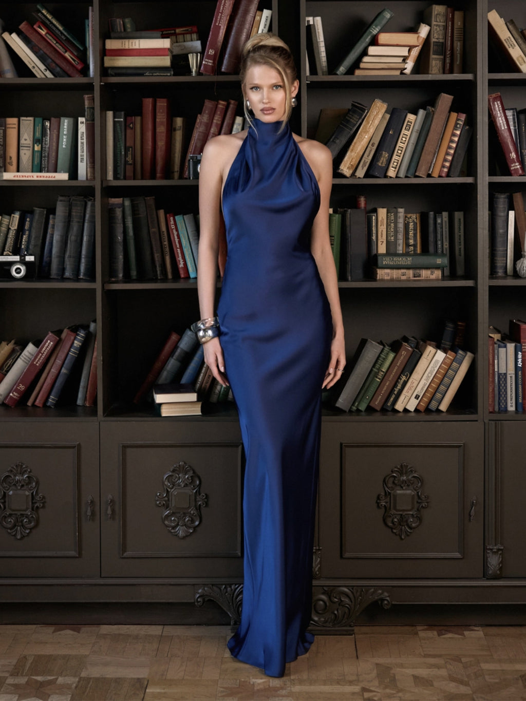 Vintage haute col Halter sirène satinée soirée Gown