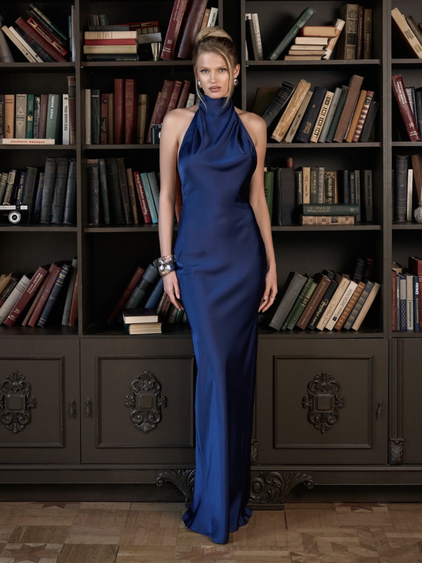 Vintage haute col Halter sirène satinée soirée Gown