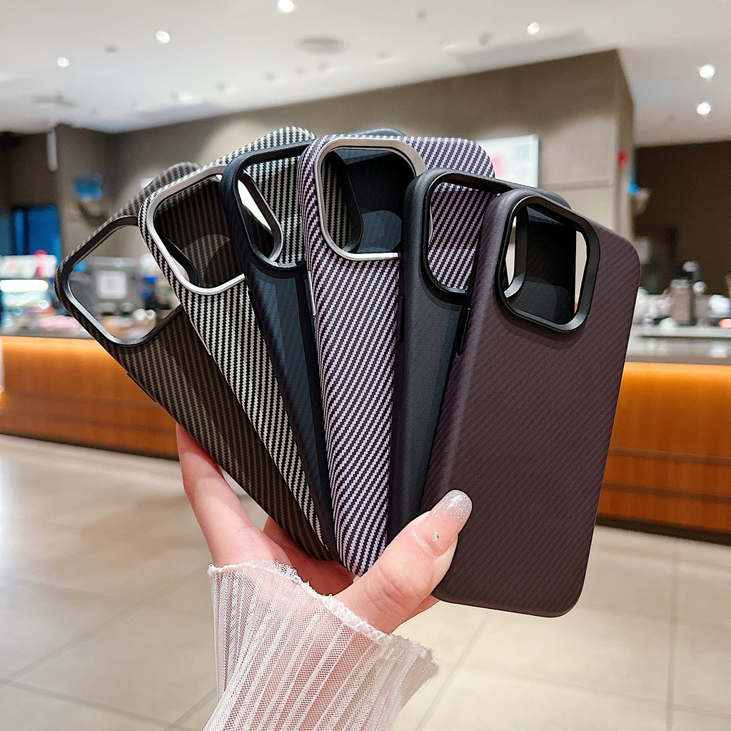 Applicable fibre de carbone grain magnétique absorbant en cuir boîtier de téléphone léger Twill protection